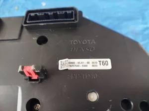 Панель приборів Toyota Highlander (3) 1
